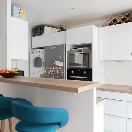 Spacious Nest Just Outside Paris Apartman *